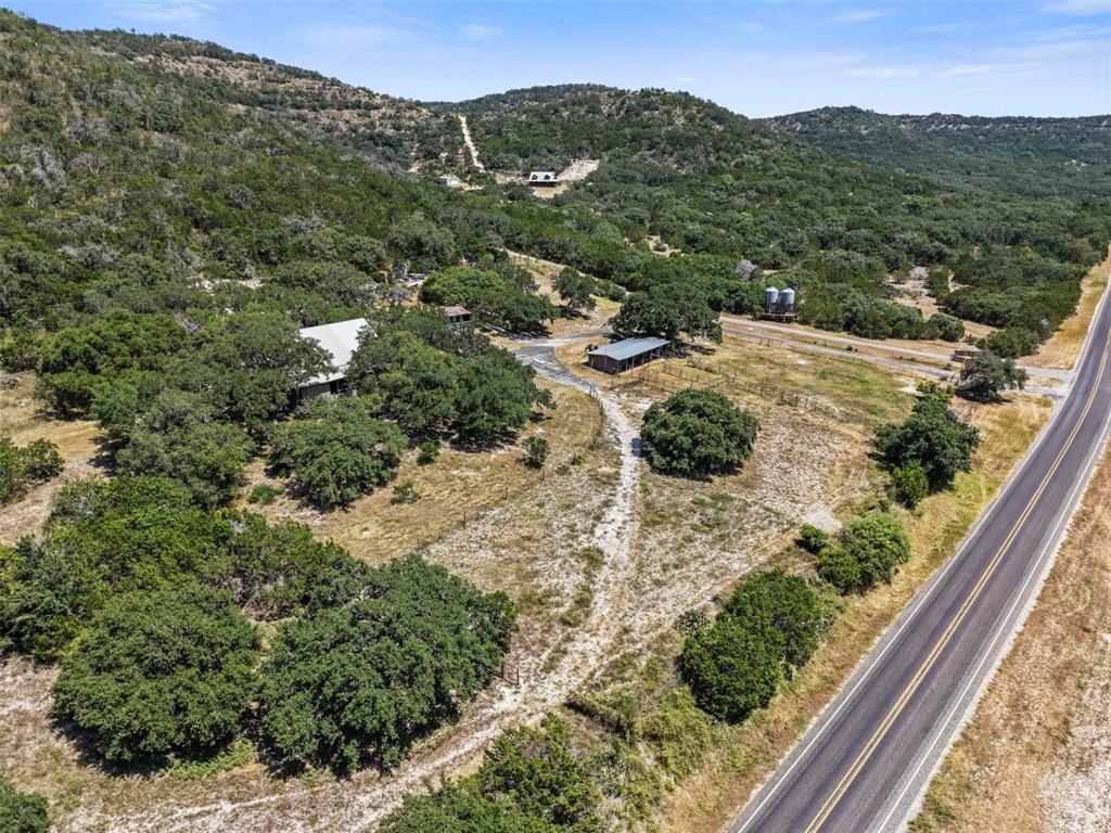1850 Ranch Road 337 Leakey, TX 78873 - Photo 33 of 40 Gallery Image 33