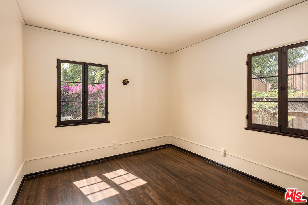 3840 Valleybrink Road Los Angeles, CA 90039 - Photo 21 of 32
