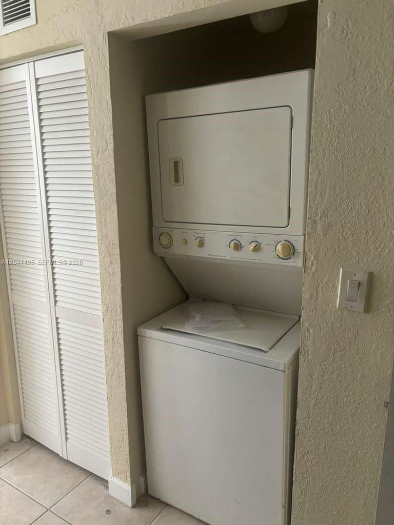 1663 Southeast 27th Drive, Unit 207 Homestead, FL 33035 - Photo 2 of 7