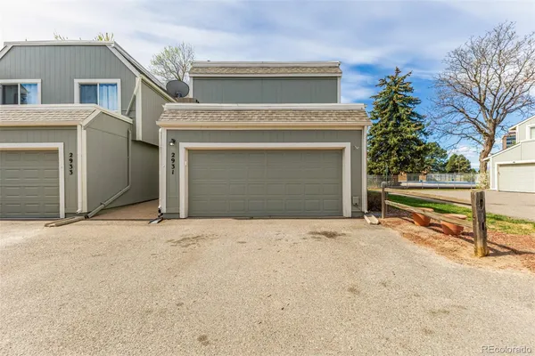 $300,000 | 2931 South Lansing Way, Aurora, CO 80014