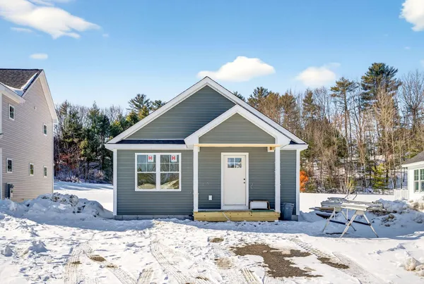$419,900 | 19 Feldspar Lane, Unit 10, Cumberland Center, ME 04021