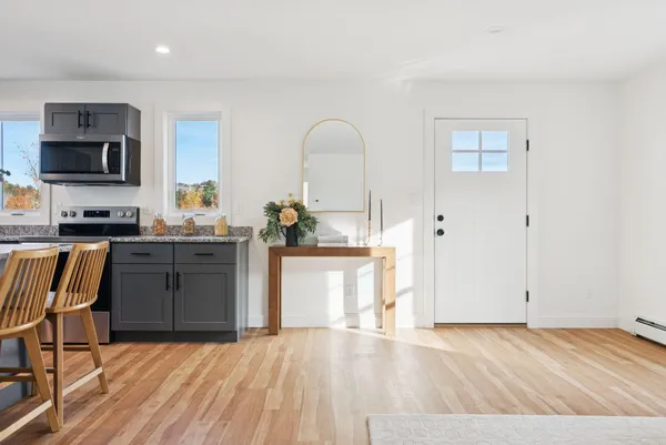 $419,900 | 19 Feldspar Lane, Unit 10, Cumberland Center, ME 04021