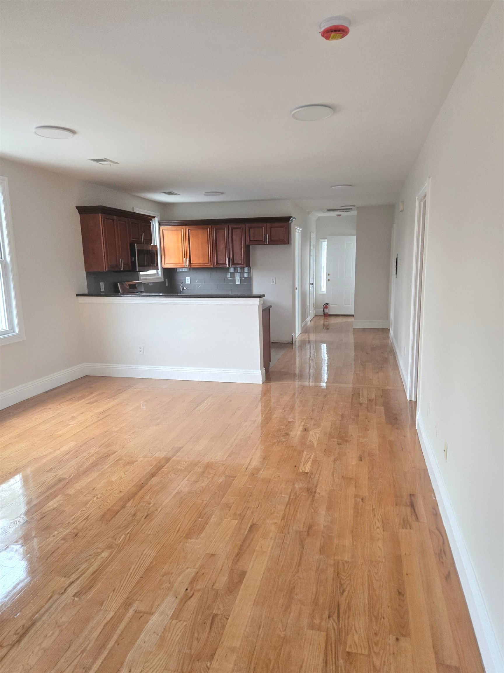 817-819 Avenue C, Unit 3 Bayonne, NJ 07002 - Photo 4 of 11