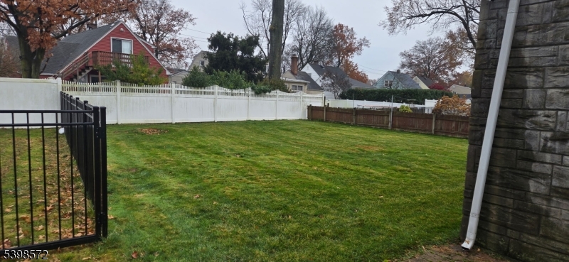 7 Iroquois Road Cranford, NJ 07016 - Photo 3 of 6