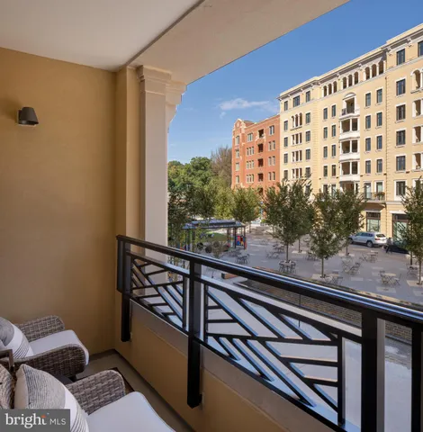 $4,044 | 3820 Chaplin Place, Unit 906/CLAUDE, Chevy Chase, MD 20815