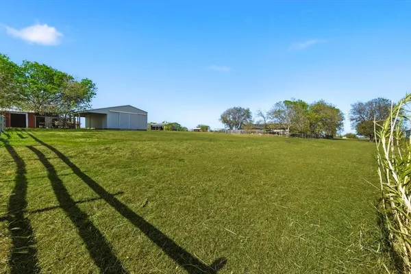 $875,000 | 3873 Lois Road East, Sanger, TX 76266
