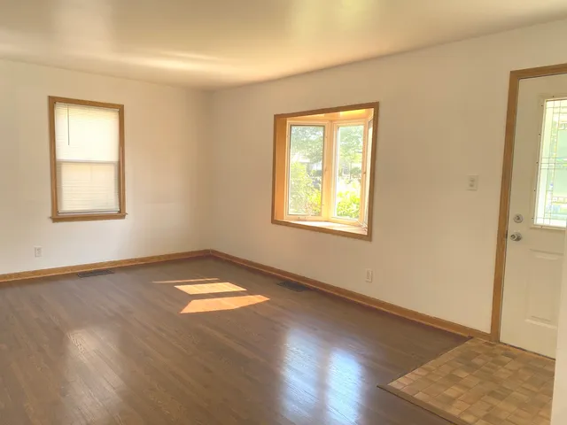 $1,775 | 4916 South Lorel Avenue, Unit 1, Chicago, IL 60638