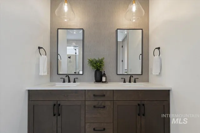 $999,900 | 8603 West Happy Day Drive, Unit RAINIER, Meridian, ID 83646