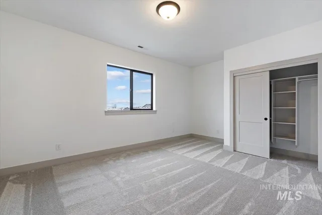 $999,900 | 8603 West Happy Day Drive, Unit RAINIER, Meridian, ID 83646