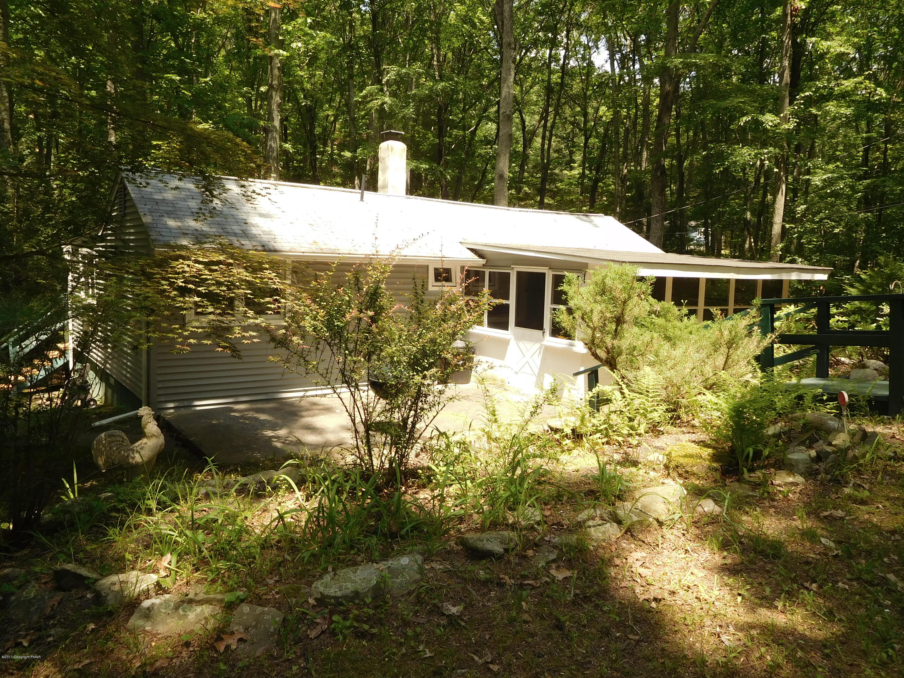 286 Rown Road East Stroudsburg, PA 18302 - Photo 3 of 21 front