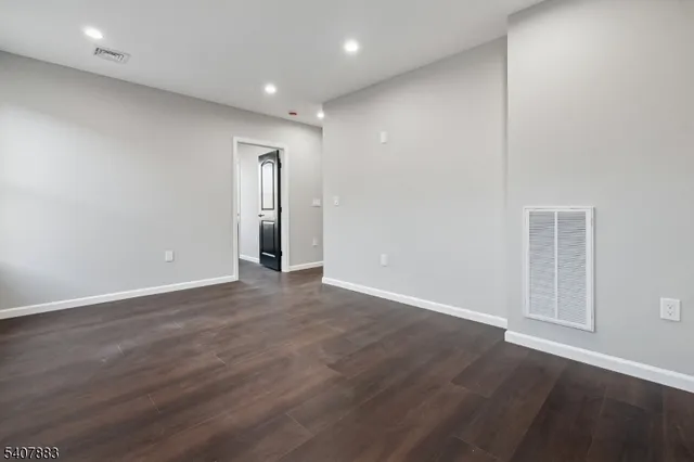 $2,500 | 266 Morris Avenue, Unit 2, Springfield, NJ 07081