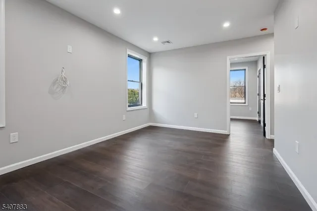 $2,500 | 266 Morris Avenue, Unit 2, Springfield, NJ 07081