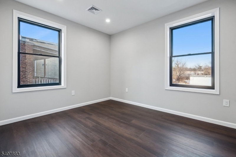 266 Morris Avenue, Unit 2 Springfield, NJ 07081 - Photo 13 of 23