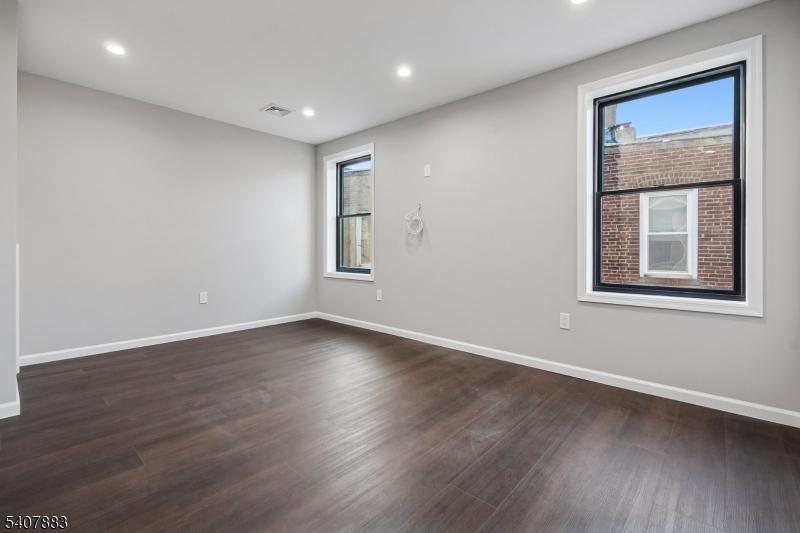 266 Morris Avenue, Unit 2 Springfield, NJ 07081 - Photo 9 of 23