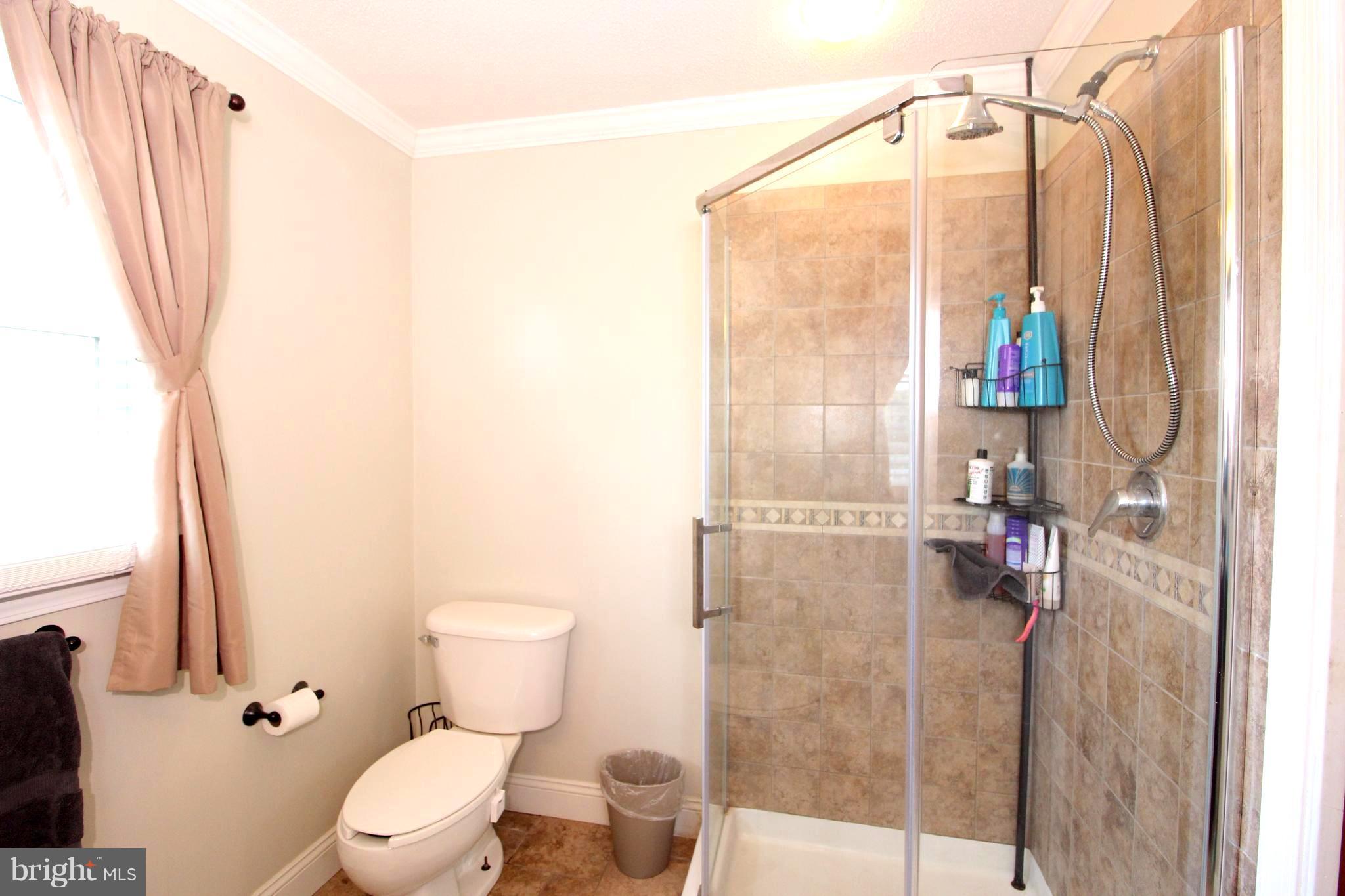 12640 Keymar Road Keymar, MD 21757 - Photo 15 of 30 1st floor full bath