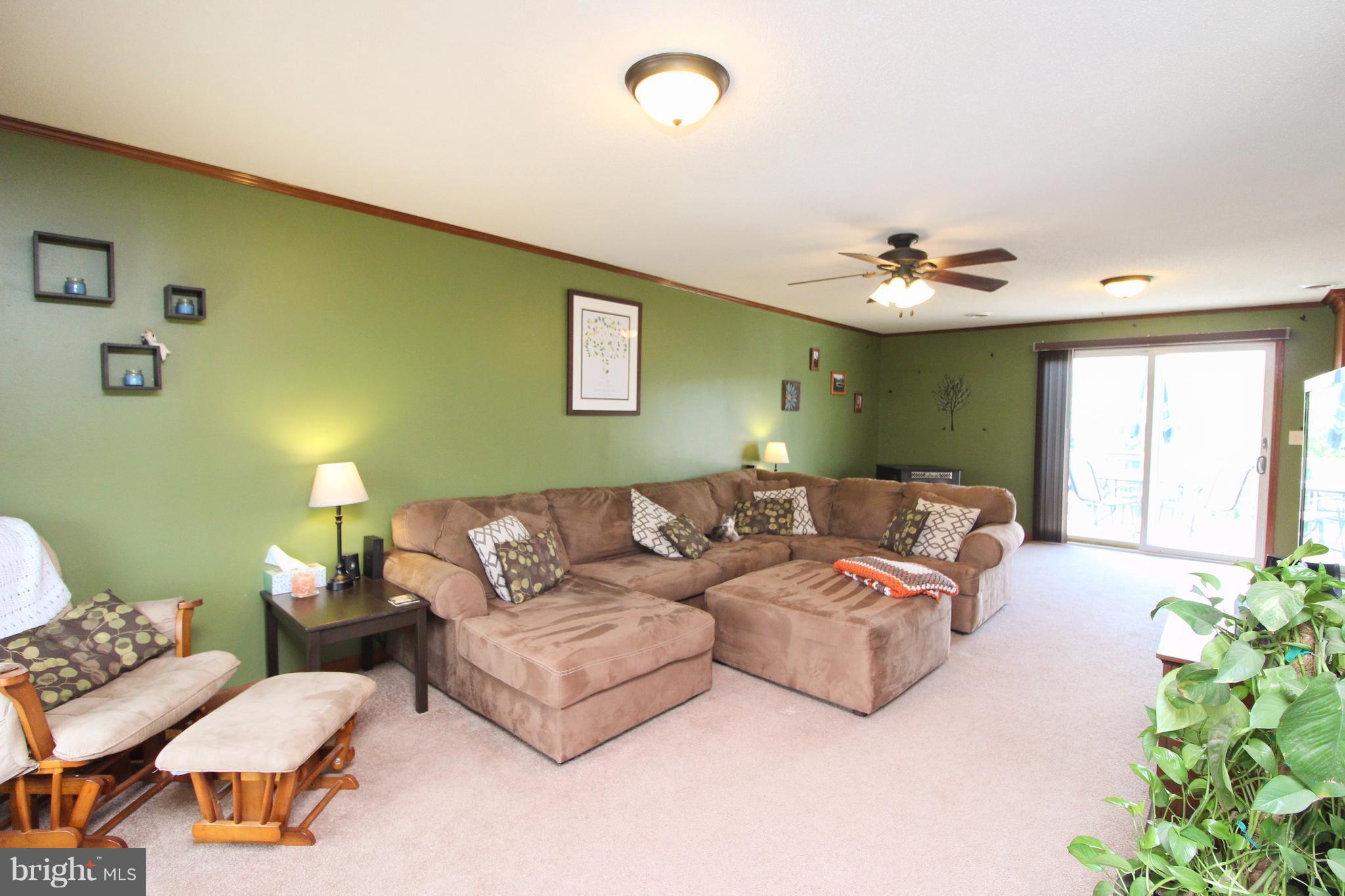 12640 Keymar Road Keymar, MD 21757 - Photo 5 of 30 Living Room