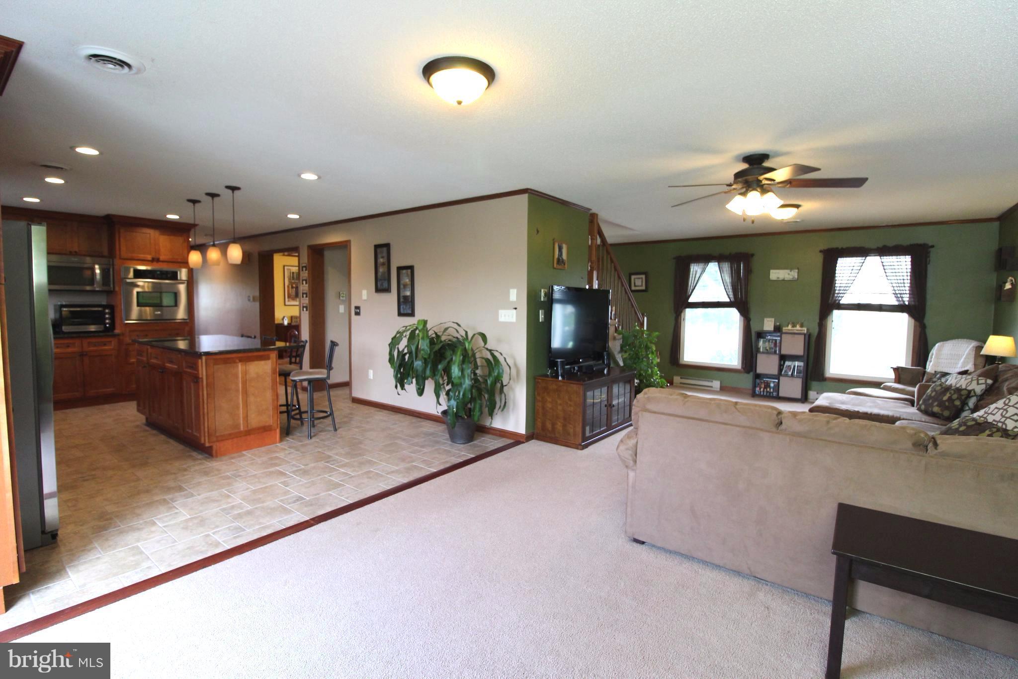 12640 Keymar Road Keymar, MD 21757 - Photo 6 of 30 Living Room