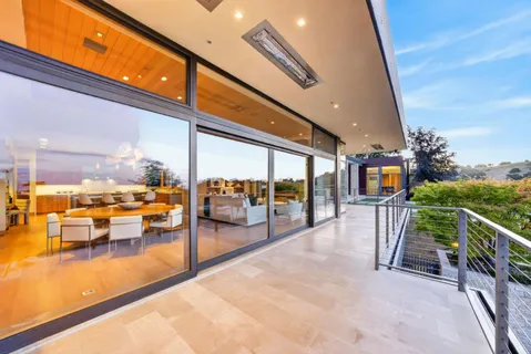 $18,998,000 | 22525 Rolling Hills Road, Saratoga, CA 95070