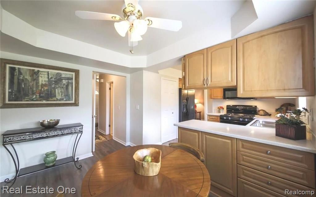 524 Meadowlake Road Canton, MI 48188 - Photo 9 of 24