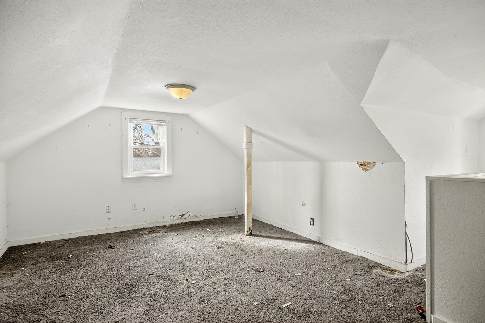 2823 Ridgeway Avenue Rockford, IL 61101 - Photo 27 of 28 a view of an empty room