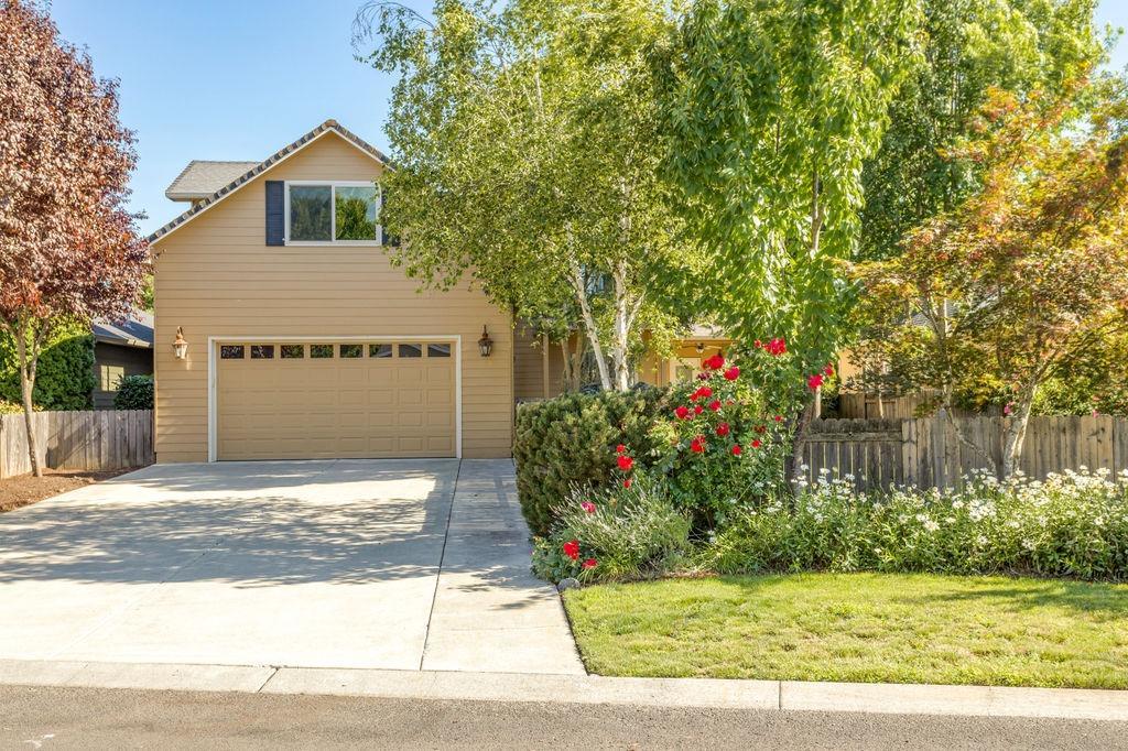 1140 Grouse Ridge Drive Central Point, OR 97502 - Photo 6 of 35 Additional Photo