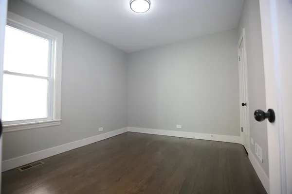 $549,000 | 2955 North Lotus Avenue, Chicago, IL 60641