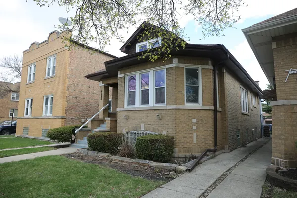 $549,000 | 2955 North Lotus Avenue, Chicago, IL 60641