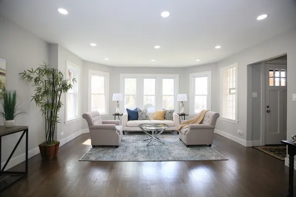 $549,000 | 2955 North Lotus Avenue, Chicago, IL 60641