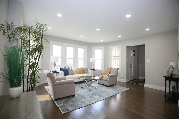 $549,000 | 2955 North Lotus Avenue, Chicago, IL 60641