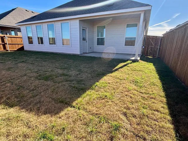 $2,200 | 3513 Fox Vly Lane, Crandall, TX 75114