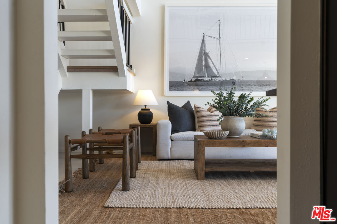 4555 Falkirk Bay, Unit BAY Oxnard, CA 93035 - Photo 15 of 46 a living room with furniture