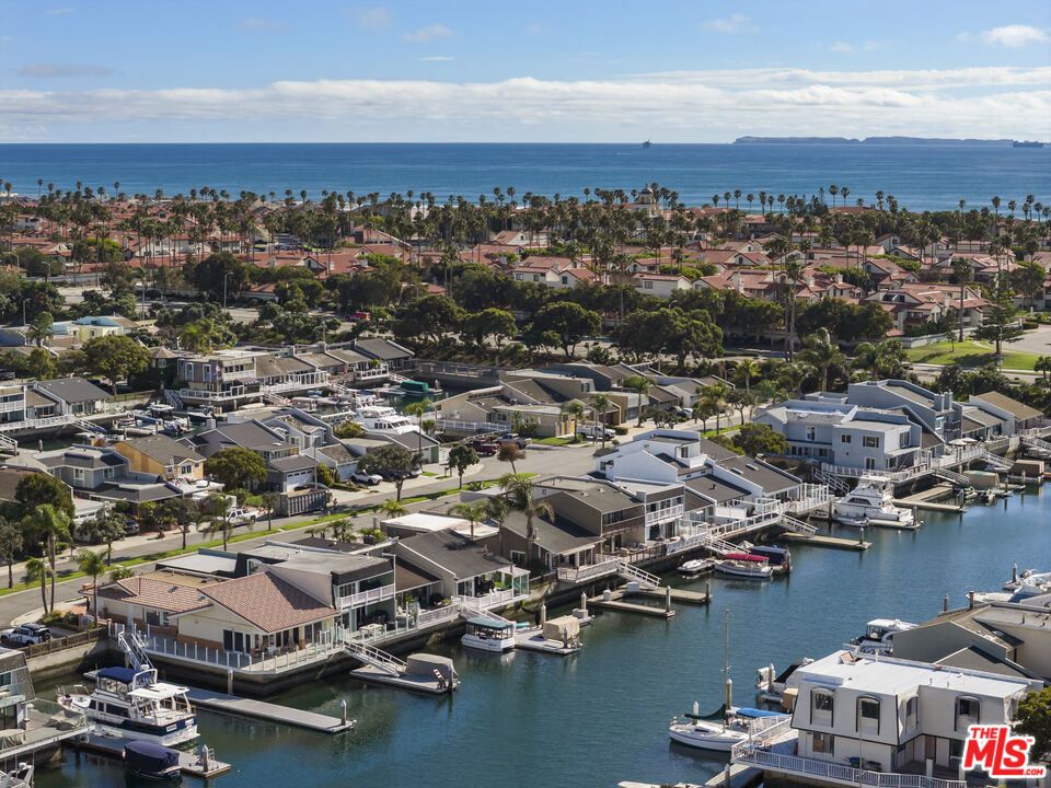 4555 Falkirk Bay, Unit BAY Oxnard, CA 93035 - Photo 41 of 46 an aerial view of a city