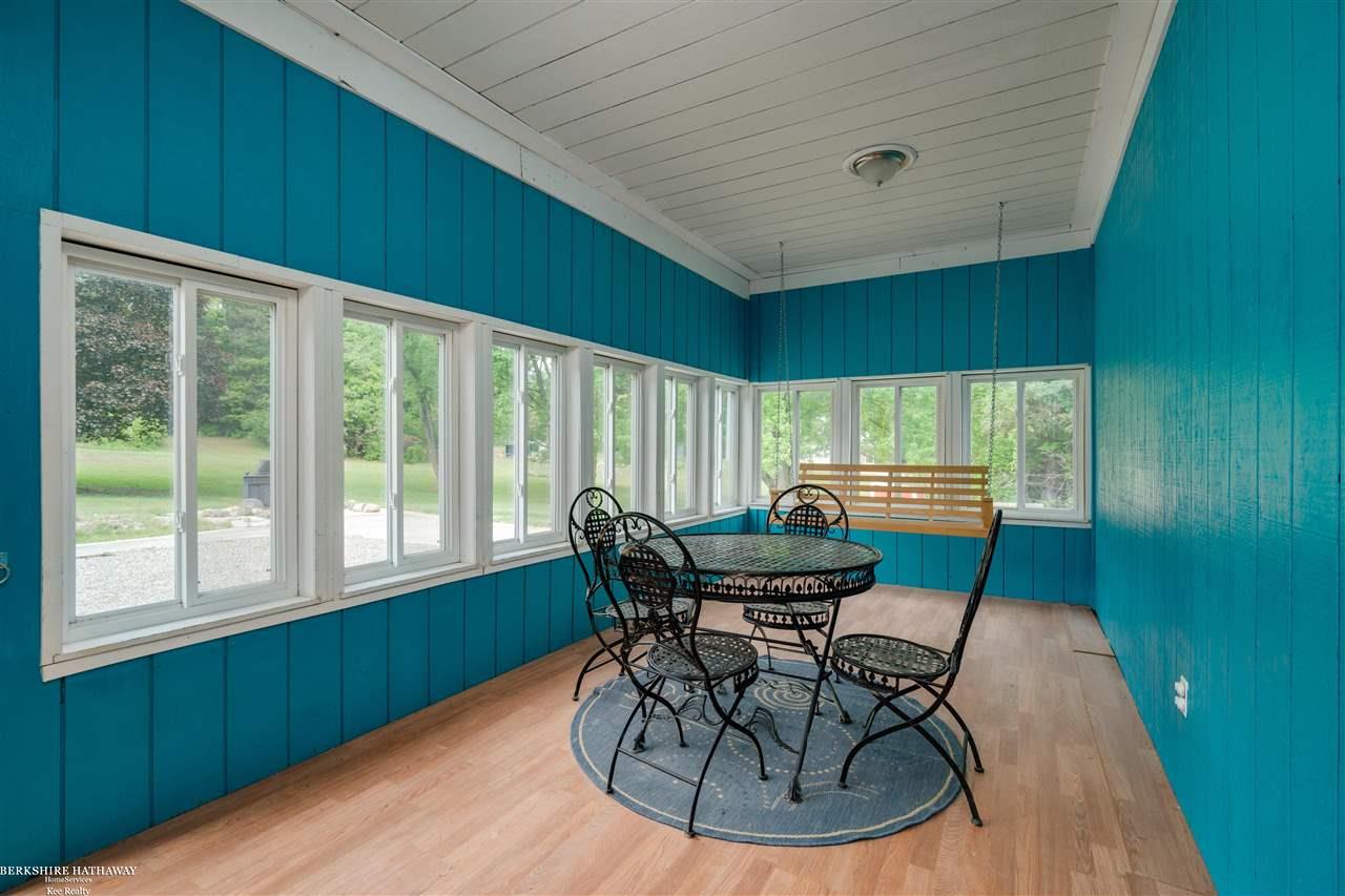 1366 West Predmore Road Oakland, MI 48363 - Photo 31 of 35 50042976-30.JPG