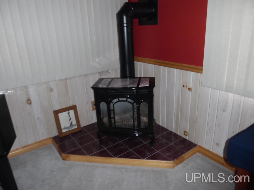 1114 Willow Road Gladstone, MI 49837 - Photo 21 of 43
