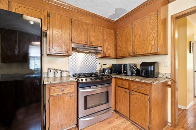 $299,000 | 107 Barrington Court, Easley, SC 29642