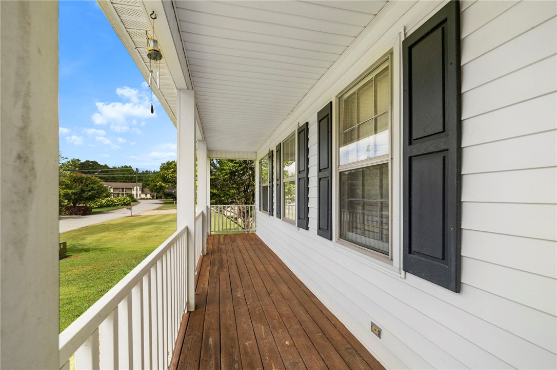 107 Barrington Court Easley, SC 29642 - Photo 4 of 36