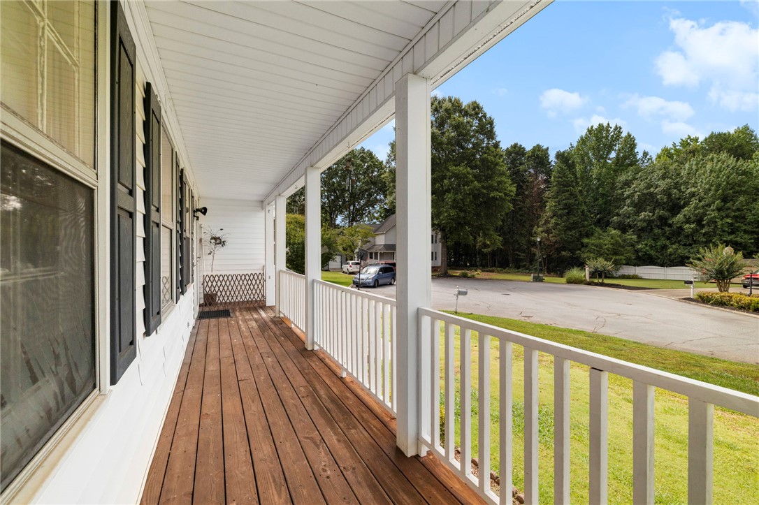 107 Barrington Court Easley, SC 29642 - Photo 5 of 36