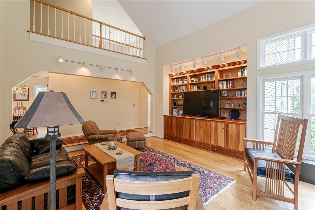 255 Totem Trail Irondequoit, NY 14617 - Photo 15 of 48