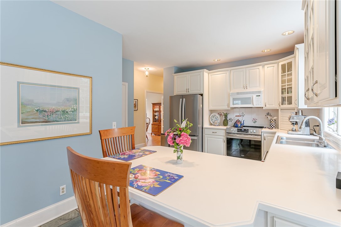 255 Totem Trail Irondequoit, NY 14617 - Photo 18 of 48