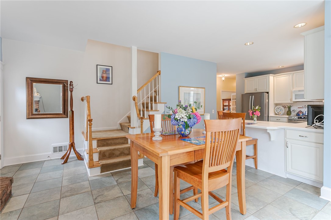 255 Totem Trail Irondequoit, NY 14617 - Photo 20 of 48