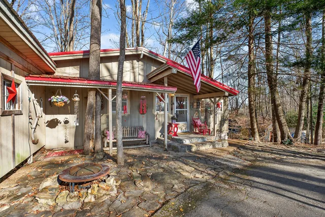 $395,000 | 605 Holiday Haven Drive, Smithville, TN 37166