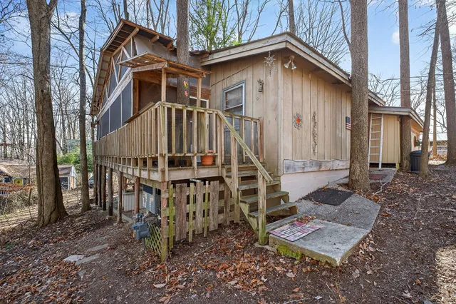 $395,000 | 605 Holiday Haven Drive, Smithville, TN 37166