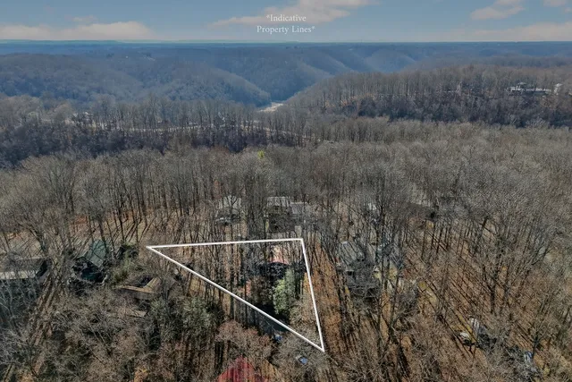 $395,000 | 605 Holiday Haven Drive, Smithville, TN 37166