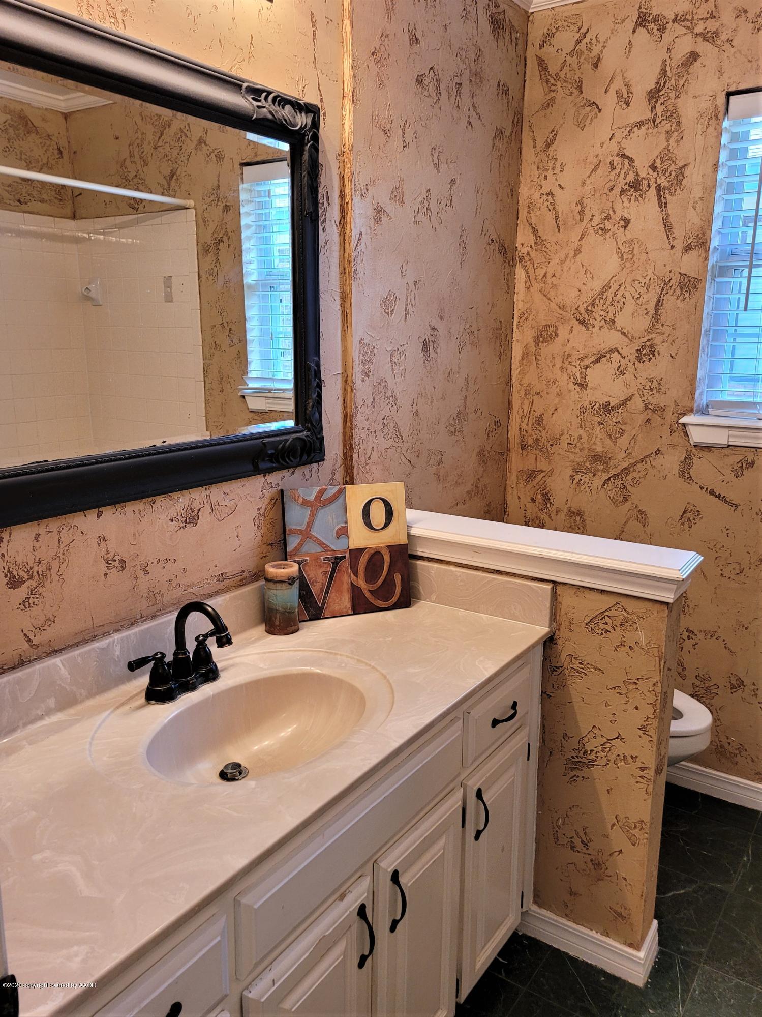 3305 Reeder Drive Amarillo, TX 79121 - Photo 19 of 25 Main Bath