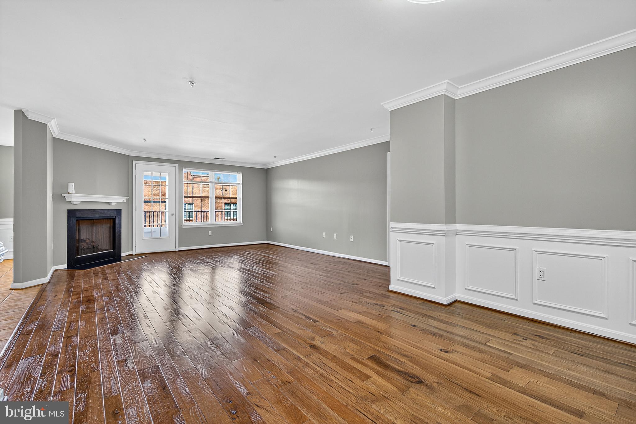 9500 Sidebrook Road, Unit 304 Owings Mills, MD 21117 - Photo 8 of 37 Living Room featuring Exterior Views