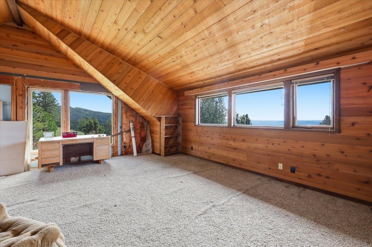 6304 East Custer Lane Spokane, WA 99223 - Photo 13 of 31