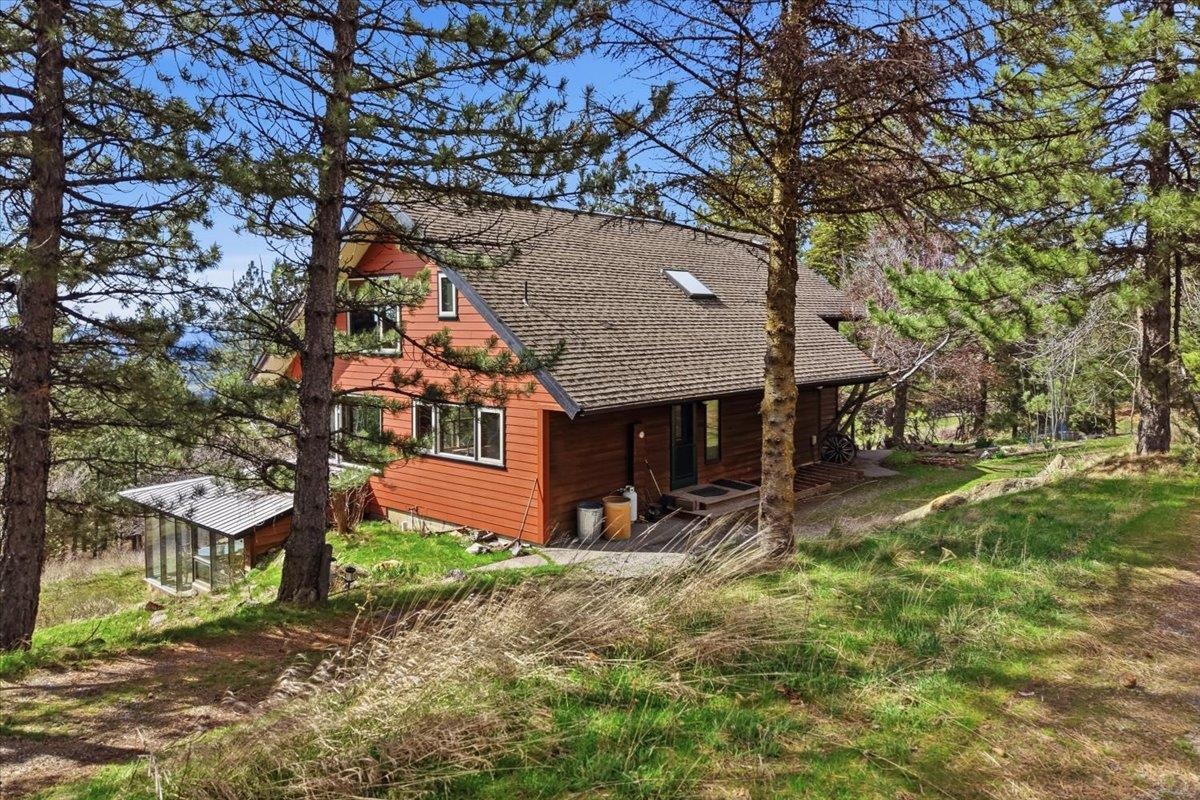 6304 East Custer Lane Spokane, WA 99223 - Photo 3 of 31