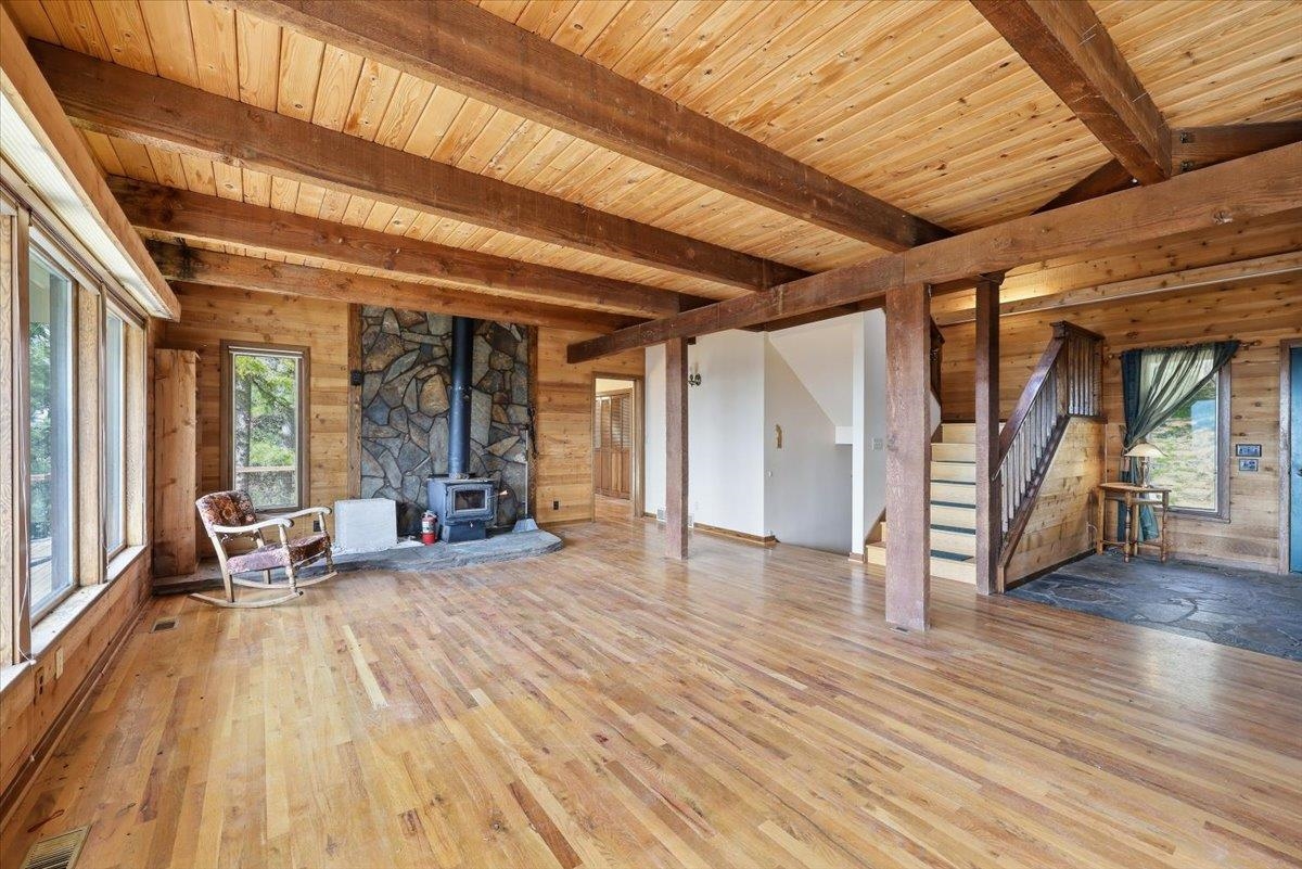 6304 East Custer Lane Spokane, WA 99223 - Photo 5 of 31