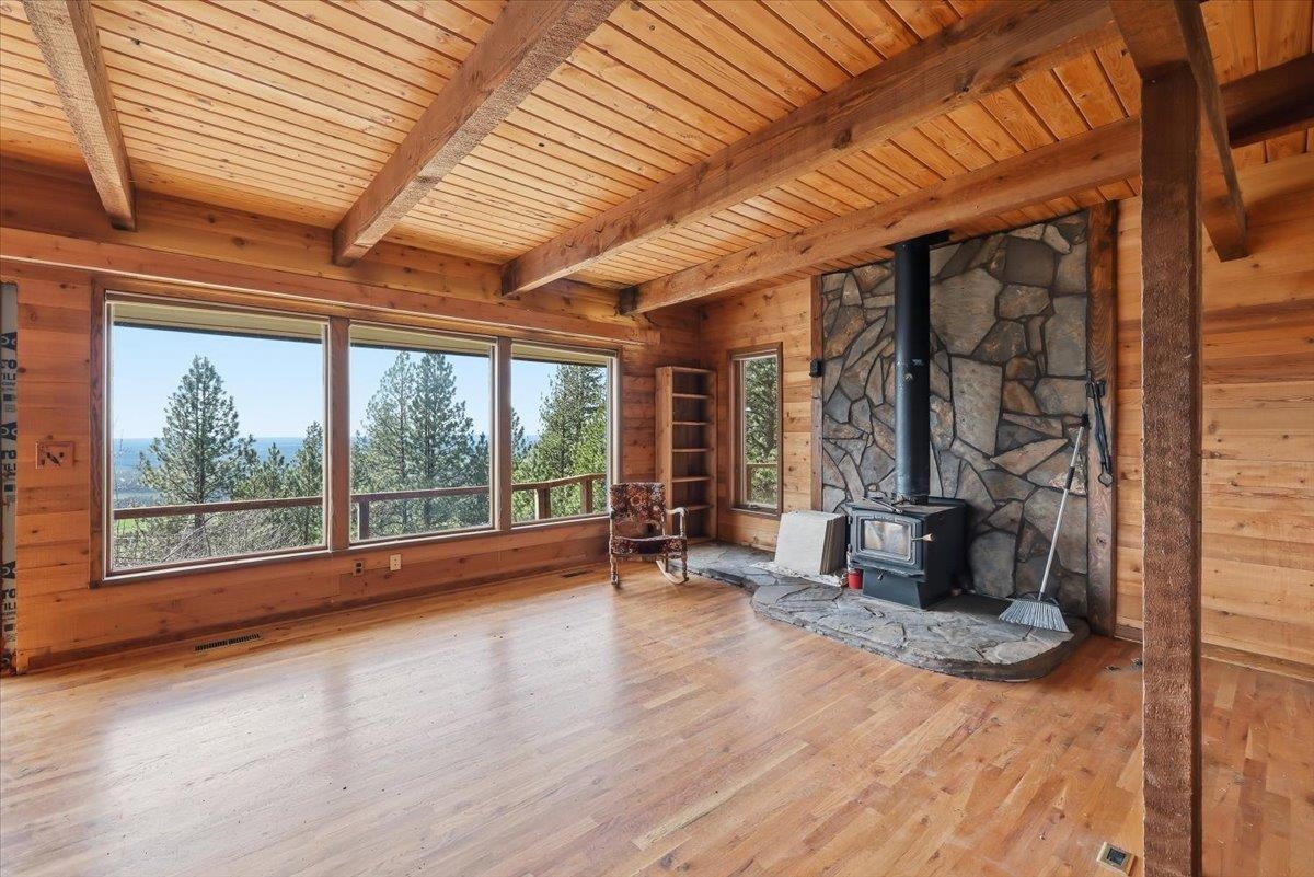 6304 East Custer Lane Spokane, WA 99223 - Photo 6 of 31