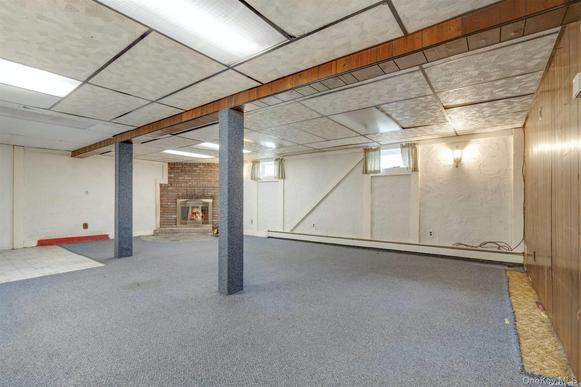 4 Cheshire Road Bethpage, NY 11714 - Photo 26 of 28